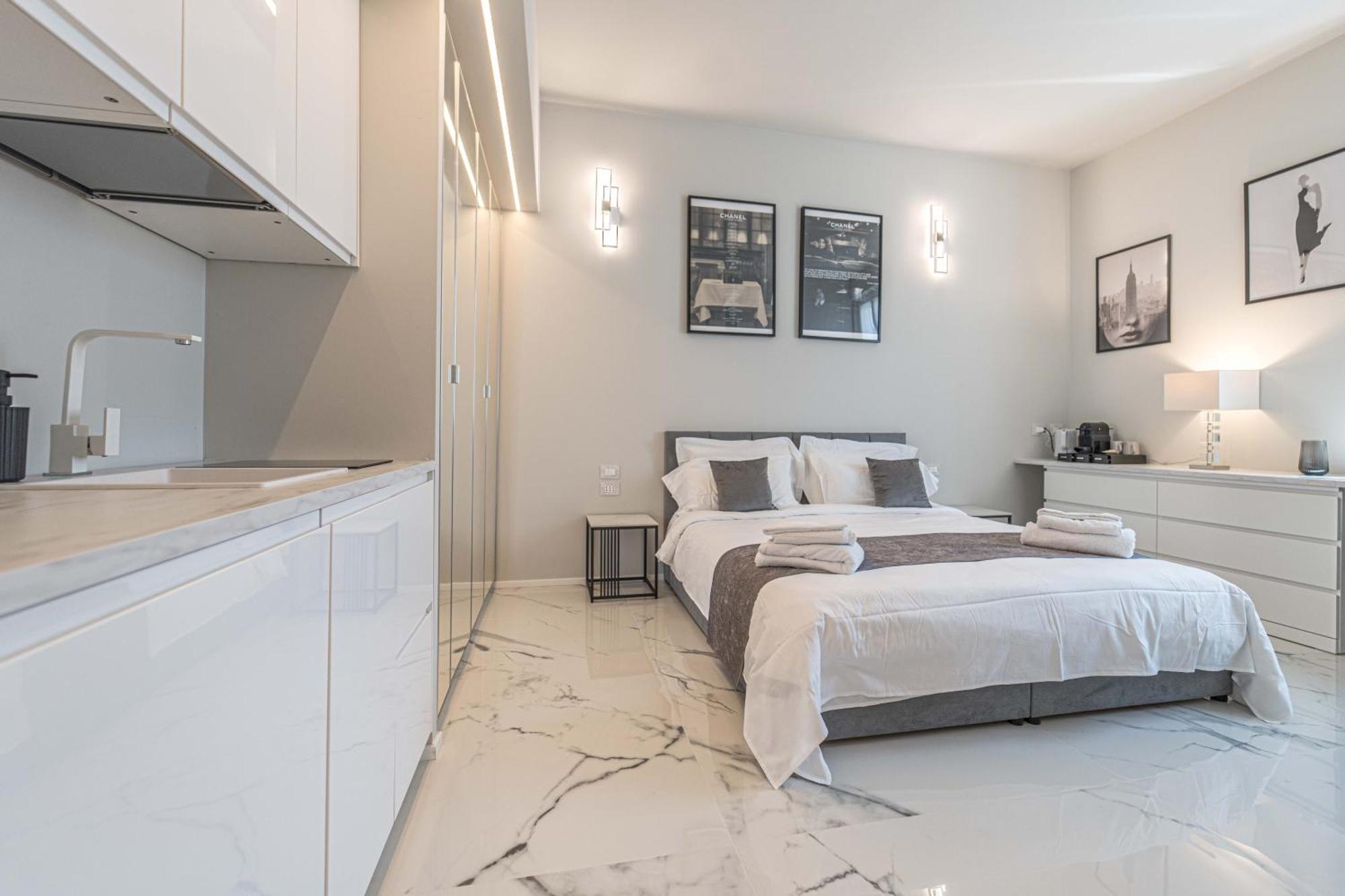 Moscova Luxury New Suite Milán Exteriér fotografie